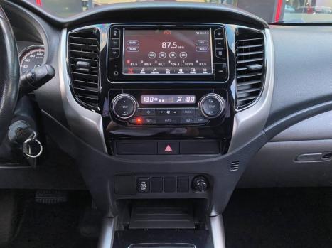 MITSUBISHI L 200 Triton 2.4 16V SPORT HPE 4X4 CABINE DUPLA TURBO DIESEL AUTOMTICO, Foto 12
