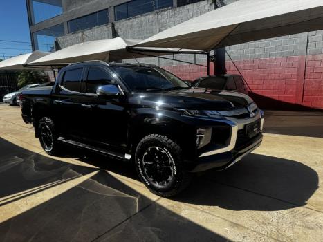 MITSUBISHI L 200 Triton 2.4 16V SPORT HPE 4X4 CABINE DUPLA TURBO DIESEL AUTOMTICO, Foto 2