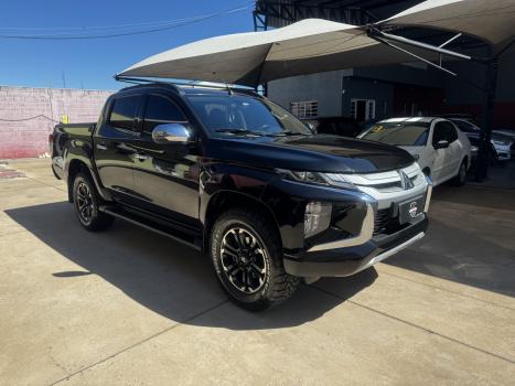 MITSUBISHI L 200 Triton 2.4 16V SPORT HPE 4X4 CABINE DUPLA TURBO DIESEL AUTOMTICO, Foto 3