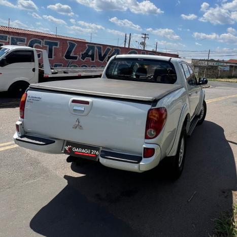 MITSUBISHI L 200 Triton 3.5 V6 HPE 4X4 FLEX CABINE DUPLA AUTOMTICO, Foto 5