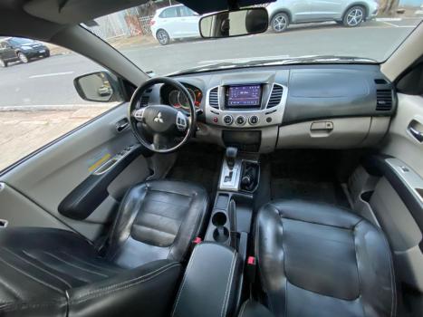 MITSUBISHI L 200 Triton 3.5 V6 HPE 4X4 FLEX CABINE DUPLA, Foto 10
