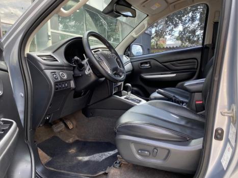 MITSUBISHI L 200 Triton 2.4 16V SPORT HPE 4X4 CABINE DUPLA TURBO DIESEL AUTOMTICO, Foto 7