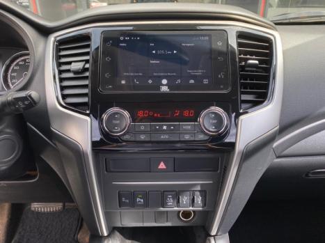 MITSUBISHI L 200 Triton 2.4 16V SPORT HPE 4X4 CABINE DUPLA TURBO DIESEL AUTOMTICO, Foto 10
