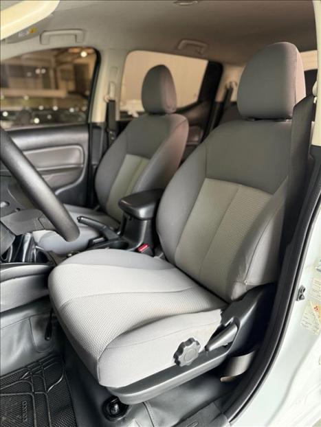 MITSUBISHI L 200 Triton 2.4 16V SPORT GL CABINE DUPLA TURBO DIESEL, Foto 9
