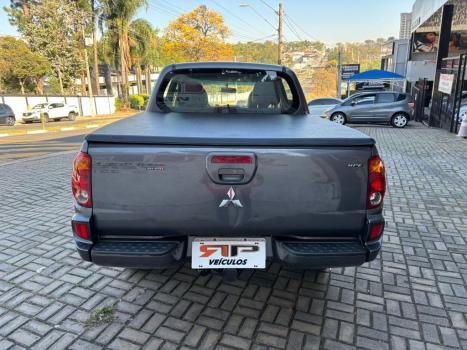 MITSUBISHI L 200 Triton 3.2 16V HPE 4X4 CABINE DUPLA TURBO DIESEL INTERCOOLER AUTOMTICO, Foto 6