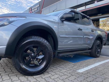 MITSUBISHI L 200 Triton 2.4 16V SPORT GLS CABINE DUPLA TURBO DIESEL AUTOMTICO, Foto 2