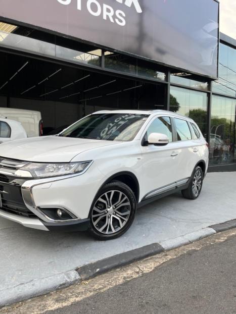 MITSUBISHI Outlander 3.0 V6 24V 4P GT 4X4 AUTOMTICO, Foto 2