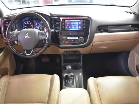 MITSUBISHI Outlander 2.2 16V 4P 4X4 DIESEL AUTOMTICO, Foto 13