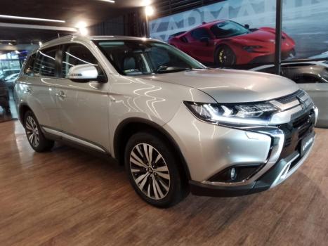 MITSUBISHI Outlander 3.0 V6 24V 4P HPE-S AWD AUTOMTICO, Foto 11