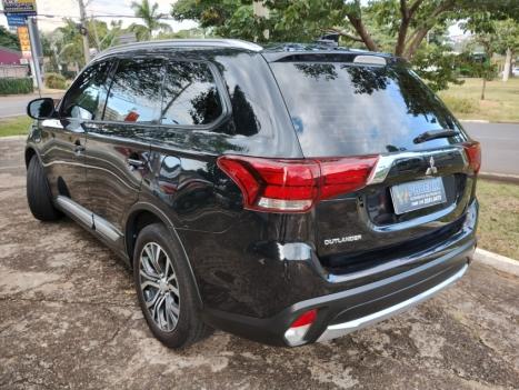 MITSUBISHI Outlander 2.0 16V 4P AUTOMTICO, Foto 4