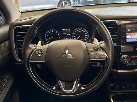 MITSUBISHI Outlander 3.0 V6 24V 4P HPE-S AWD AUTOMTICO, Foto 2