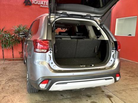 MITSUBISHI Outlander 3.0 V6 24V 4P HPE-S AWD AUTOMTICO, Foto 17