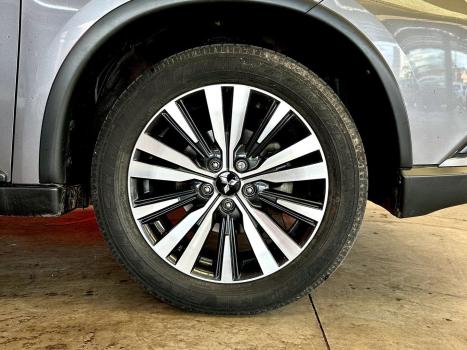MITSUBISHI Outlander 3.0 V6 24V 4P HPE-S AWD AUTOMTICO, Foto 22