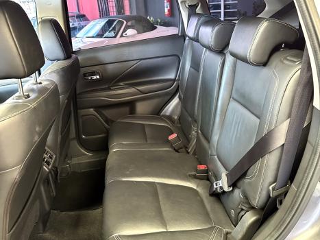 MITSUBISHI Outlander 3.0 V6 24V 4P HPE-S AWD AUTOMTICO, Foto 23