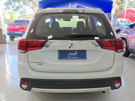 MITSUBISHI Outlander 2.0 16V 4P AUTOMTICO, Foto 5