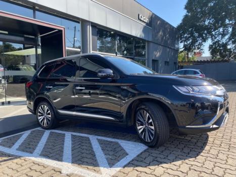 MITSUBISHI Outlander 3.0 V6 24V 4P HPE-S AWD AUTOMTICO, Foto 2