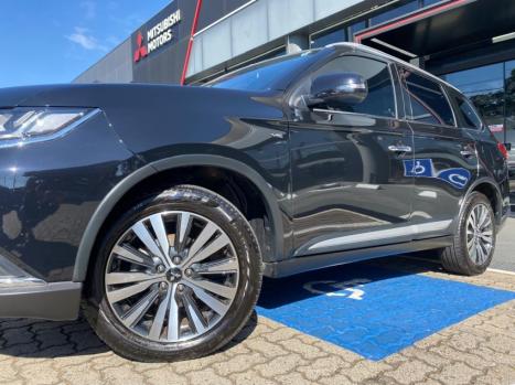 MITSUBISHI Outlander 3.0 V6 24V 4P HPE-S AWD AUTOMTICO, Foto 3