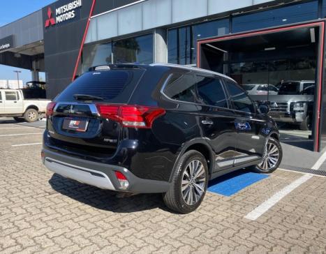 MITSUBISHI Outlander 3.0 V6 24V 4P HPE-S AWD AUTOMTICO, Foto 5