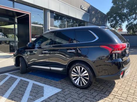 MITSUBISHI Outlander 3.0 V6 24V 4P HPE-S AWD AUTOMTICO, Foto 6