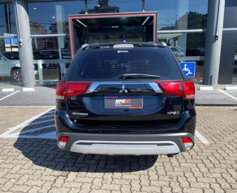 MITSUBISHI Outlander 3.0 V6 24V 4P HPE-S AWD AUTOMTICO, Foto 7