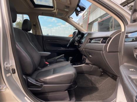 MITSUBISHI Outlander 2.0 16V 4P AUTOMTICO, Foto 9