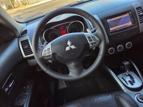 MITSUBISHI Outlander 3.0 V6 24V 4P HPE-S AWD AUTOMTICO, Foto 9