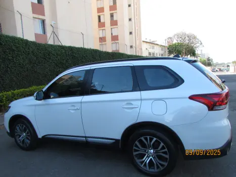 MITSUBISHI Outlander 2.0 16V 4P AUTOMTICO, Foto 7