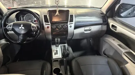 MITSUBISHI Pajero 3.2 16V 4P 4X4 7 LUGARES OUTDOOR TURBO DIESEL INTERCOOLER AUTOMTICO, Foto 6