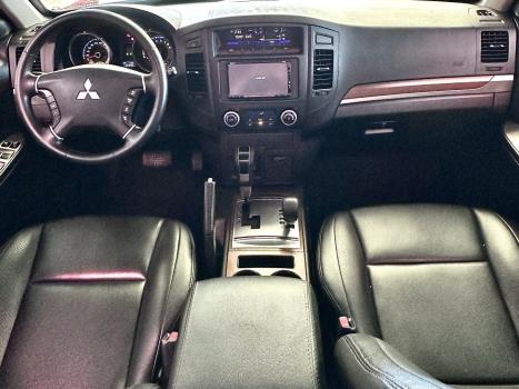 MITSUBISHI Pajero Full 3.8 V6 24V HPE 4X4 AUTOMTICO, Foto 5