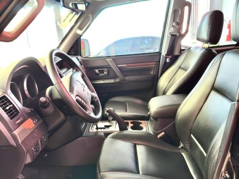 MITSUBISHI Pajero Full 3.8 V6 24V HPE 4X4 AUTOMTICO, Foto 11
