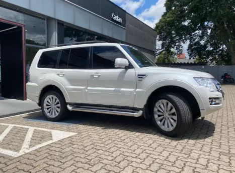 MITSUBISHI Pajero Full 3.2 16V 4P HPE 4X4 TURBO DIESEL INTERCOOLER AUTOMTICO, Foto 3