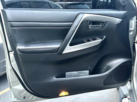 MITSUBISHI Pajero Sport , Foto 3