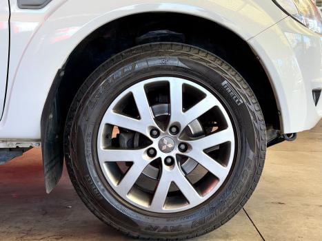MITSUBISHI Pajero TR4 2.0 16V 4P, Foto 17