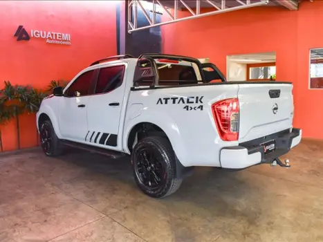 NISSAN Frontier 2.3 ATTACK CABINE DUPLA 4X4 BI-TURBO DIESEL AUTOMTICO, Foto 3