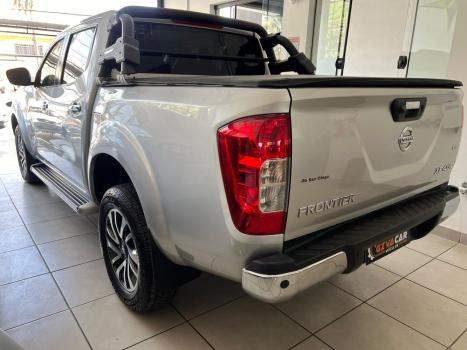 NISSAN Frontier 2.3 16V XE 4X4 CABINE DUPLA BI-TURBO DIESEL AUTOMTICO, Foto 4