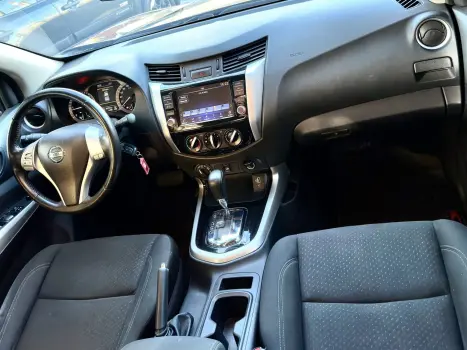 NISSAN Frontier 2.3 ATTACK CABINE DUPLA 4X4 BI-TURBO DIESEL AUTOMTICO, Foto 5