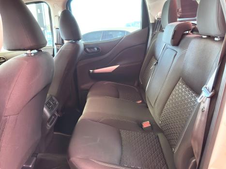 NISSAN Frontier 2.3 16V SE 4X4 CABINE DUPLA BI-TURBO DIESEL AUTOMTICO, Foto 13