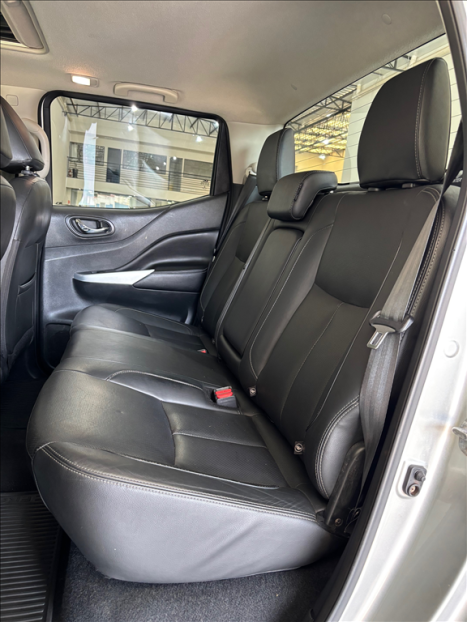 NISSAN Frontier 2.3 16V LE 4X4 CABINE DUPLA BI-TURBO DIESEL AUTOMTICO, Foto 10