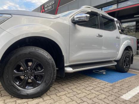NISSAN Frontier 2.3 16V SE 4X4 CABINE DUPLA BI-TURBO DIESEL AUTOMTICO, Foto 2