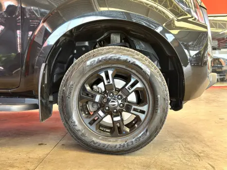 NISSAN Frontier 2.3 16V SE 4X4 CABINE DUPLA BI-TURBO DIESEL AUTOMTICO, Foto 25