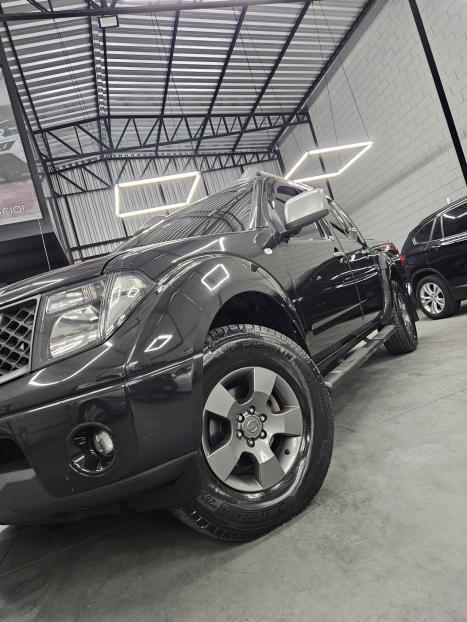 NISSAN Frontier 2.5 LE ATTACK 4X4 TURBO DIESEL CABINE DUPLA AUTOMTICO, Foto 2