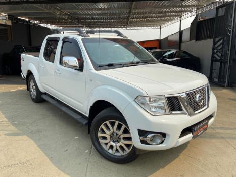 NISSAN Frontier 2.5 SL 4X4 TURBO DIESEL CABINE DUPLA AUTOMTICO, Foto 2