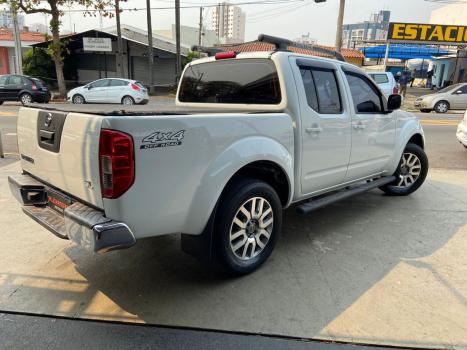 NISSAN Frontier 2.5 SL 4X4 TURBO DIESEL CABINE DUPLA AUTOMTICO, Foto 4