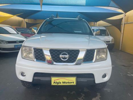 NISSAN Frontier 2.5 LE 4X4 TURBO DIESEL CABINE DUPLA, Foto 2