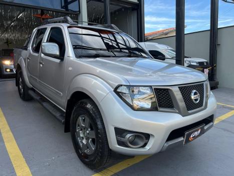 NISSAN Frontier 2.5 16V 4X4 SV ATTACK TURBO DIESEL CABINE DUPLA, Foto 2