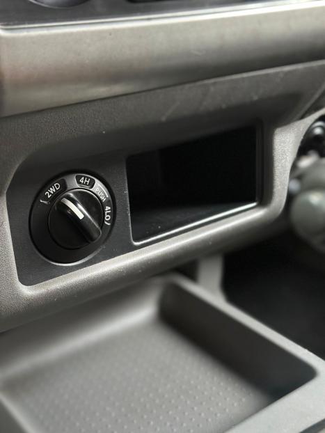 NISSAN Frontier 2.5 SEL 4X4 TURBO DIESEL CABINE DUPLA AUTOMTICO, Foto 16
