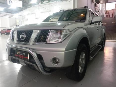 NISSAN Frontier 2.5 SE 4X4 TURBO DIESEL CABINE DUPLA, Foto 2