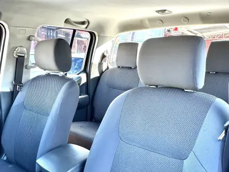 NISSAN Frontier 2.5 16V PLATINUM 4X4 TURBO DIESEL CABINE DUPLA AUTOMTICO, Foto 4