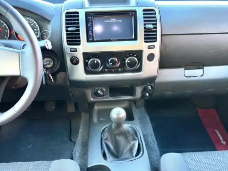 NISSAN Frontier 2.5 16V PLATINUM 4X4 TURBO DIESEL CABINE DUPLA AUTOMTICO, Foto 9