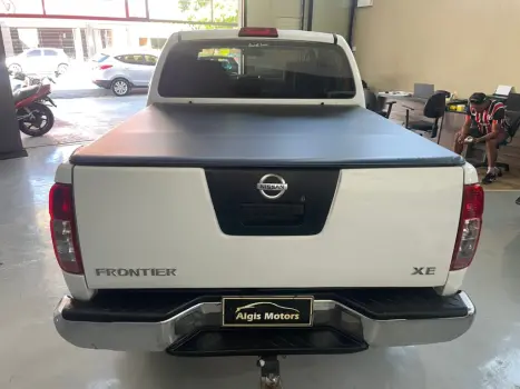 NISSAN Frontier 2.5 XE 4X4 TURBO DIESEL CABINE DUPLA, Foto 5